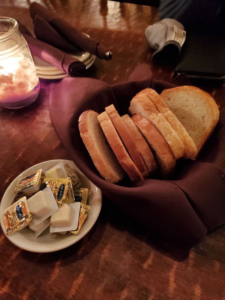 Staropolska Restaurant 3030 N Milwaukee Ave, Chicago