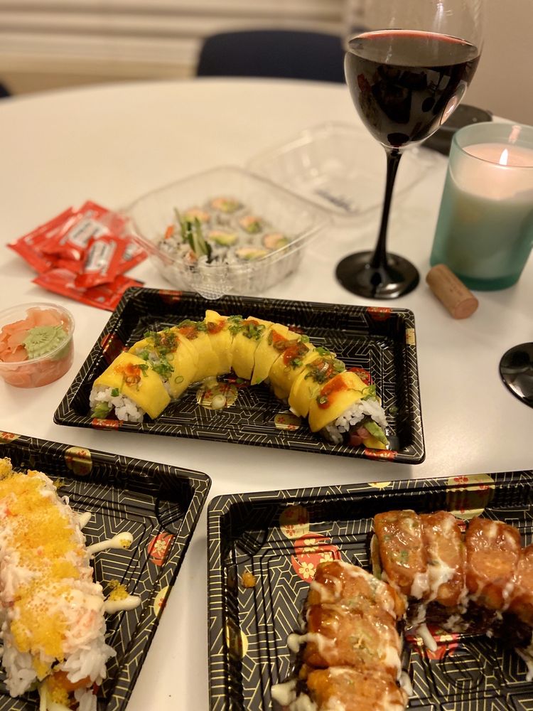 Komorebi Sushi 1324 N Milwaukee Ave, Chicago