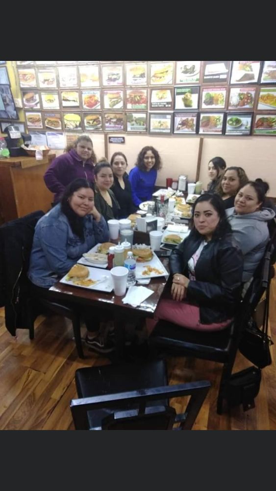 Torteria San Lenchito 4810 N Drake Ave, Chicago