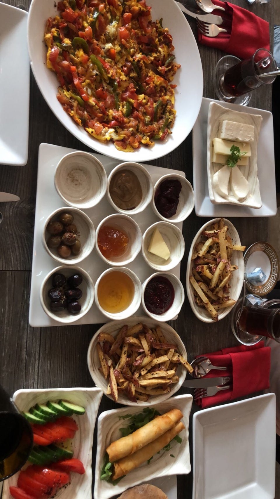 The Gundis Kurdish Kitchen 2909 N Clark St, Chicago