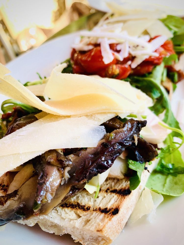 Quartino Ristorante 626 N State St, Chicago