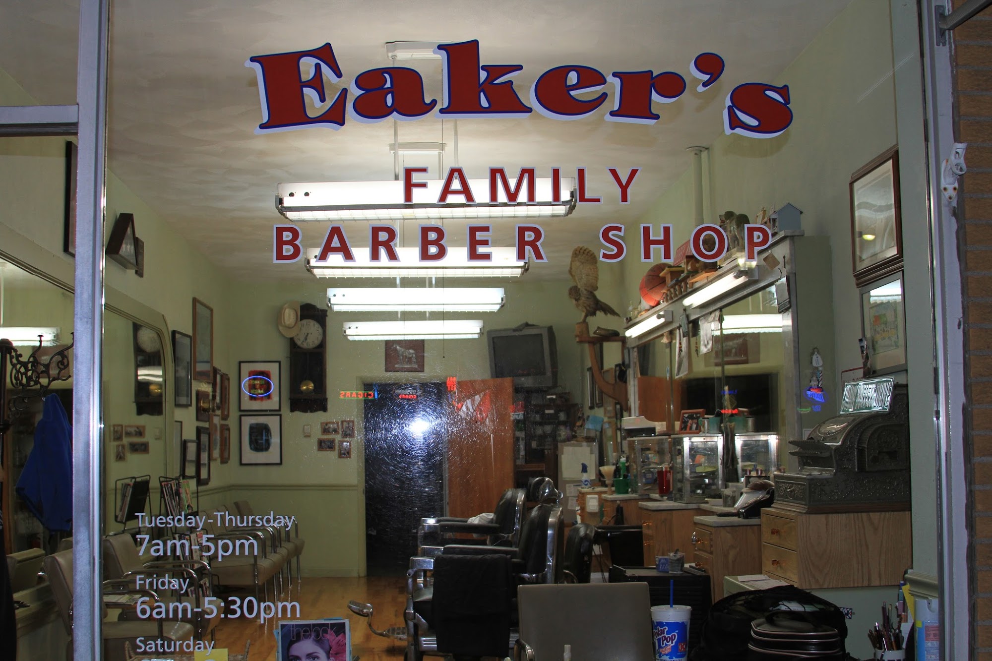 Eaker's Family Barbershop