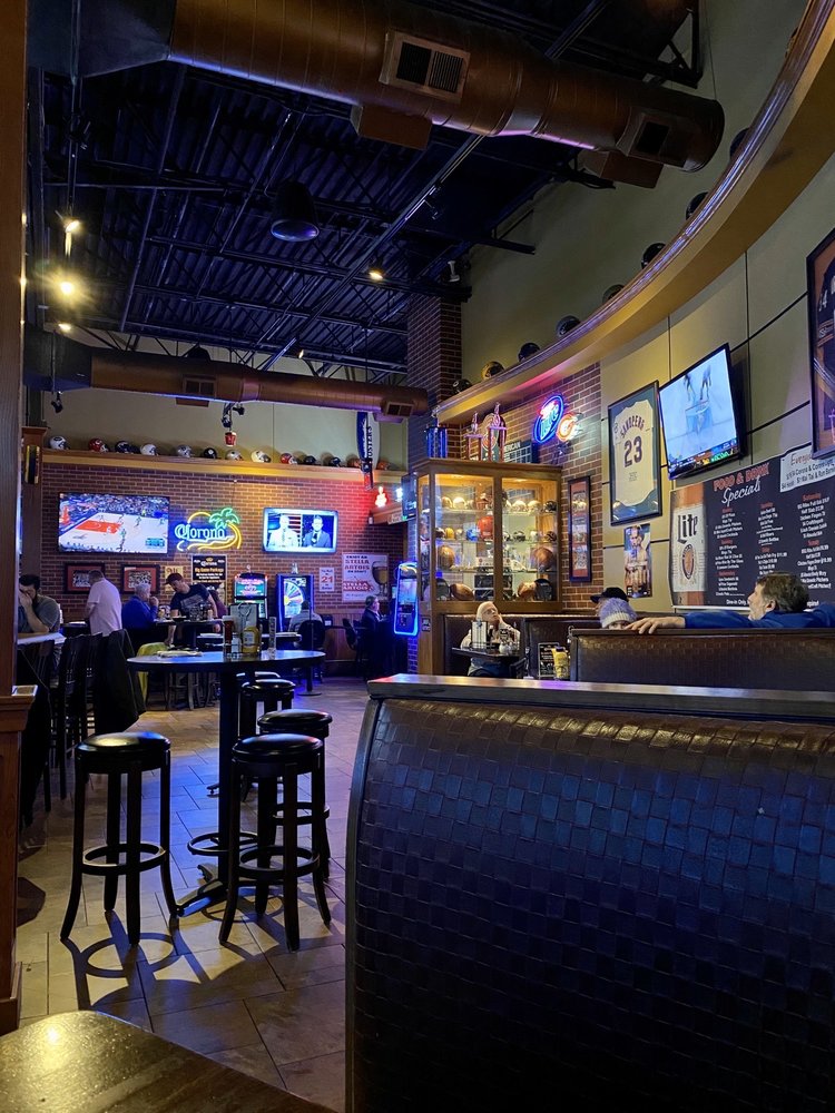 Rookies Sports Bar & Grill (Hoffman Estates) 4607 W Higgins Rd, Hoffman Estates