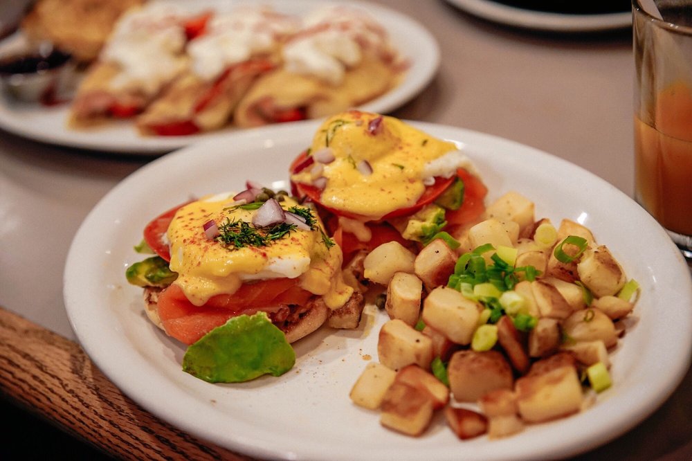Egg Harbor Cafe Lake Forest Plaza, 512 N Western Ave, Lake Forest