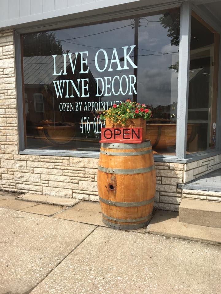 Live Oak Wine Decor