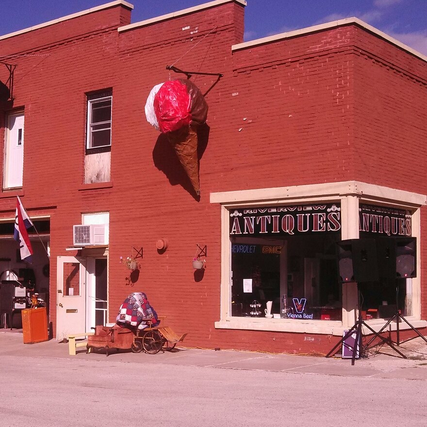 Tina's Ice Cream And Antiques