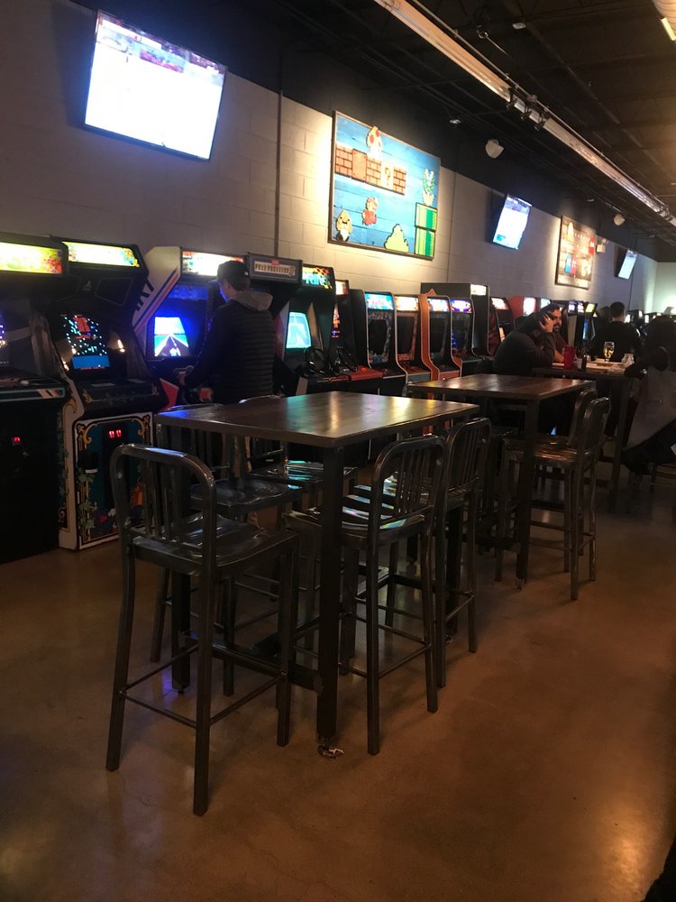Izzy's Arcade Bar 7421 N Milwaukee Ave, Niles