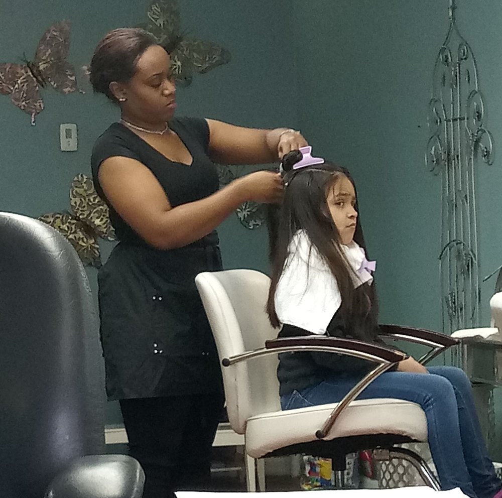 Hair Butterflies Lice and Nit Removal Salon