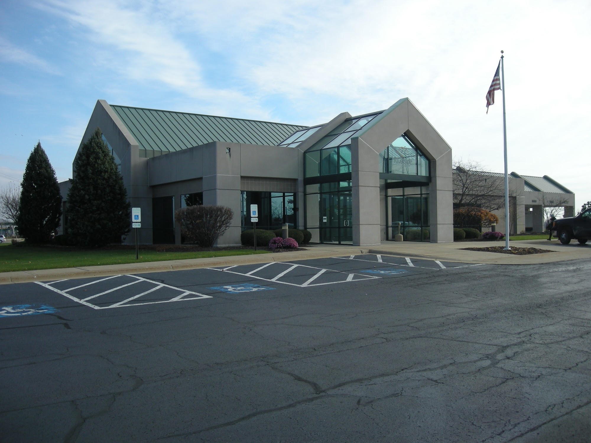 Illinois Bank & Trust, a division of HTLF Bank