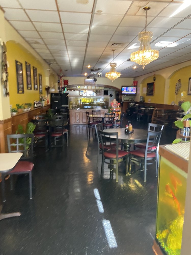 Hai Quynh Restaurant 324 7th St, Rockford