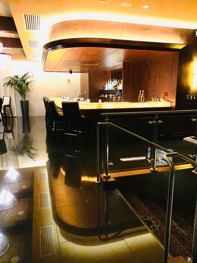Truluck's 9860 Berwyn Ave, Rosemont