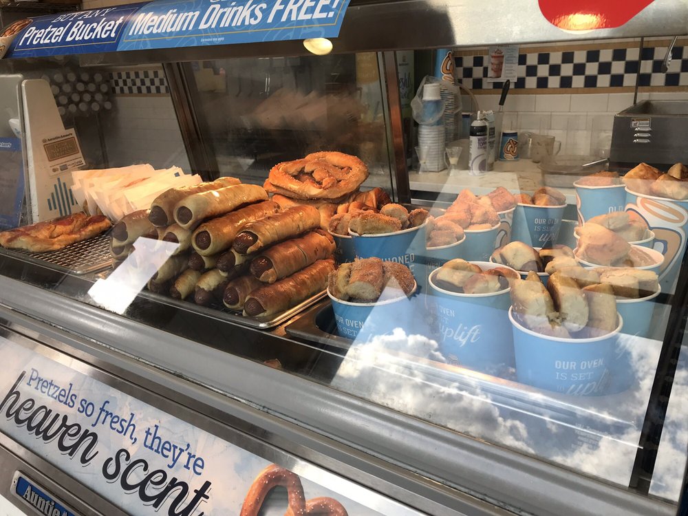 Auntie Anne's 4999 Old Orchard Shopping Center Space E3, Skokie