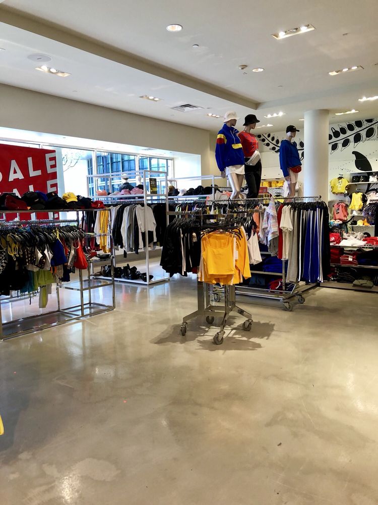 Forever 21 4999 Old Orchard Center #J6, Skokie