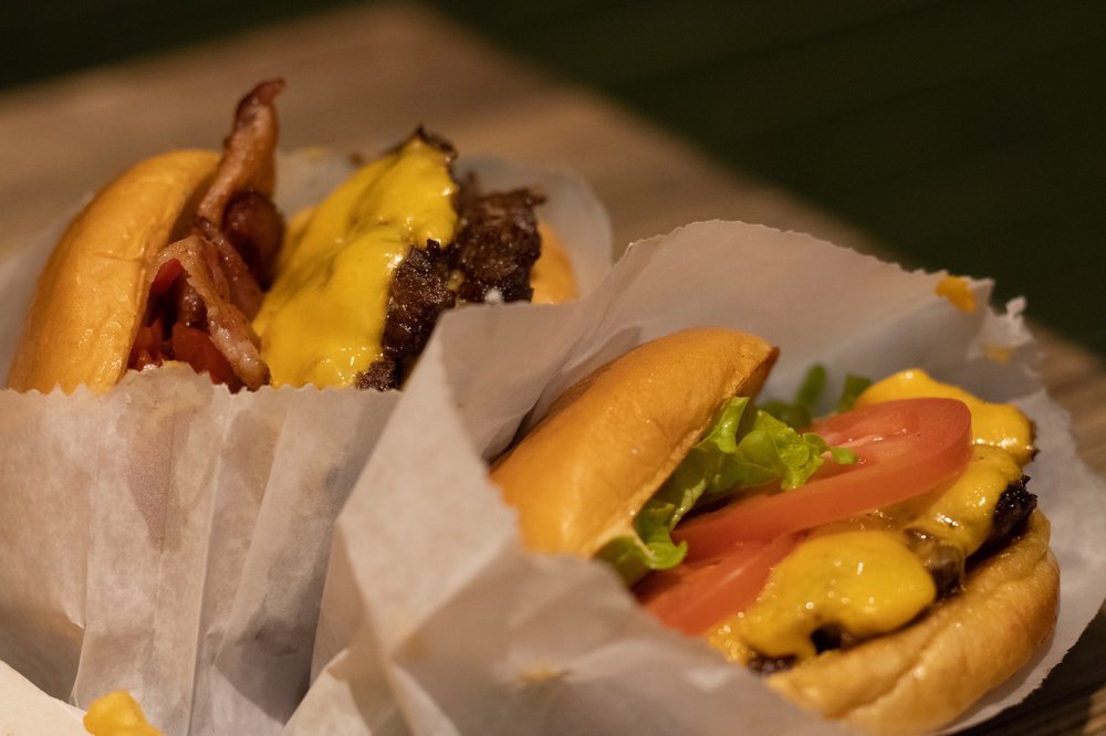 Shake Shack 4999 Old Orchard Shopping Center Space L28, Skokie