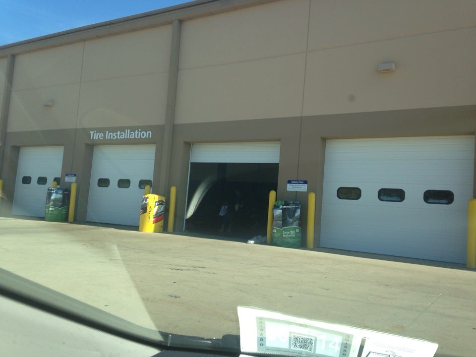Sam's Club Gas 2300 W White Oaks Dr, Springfield