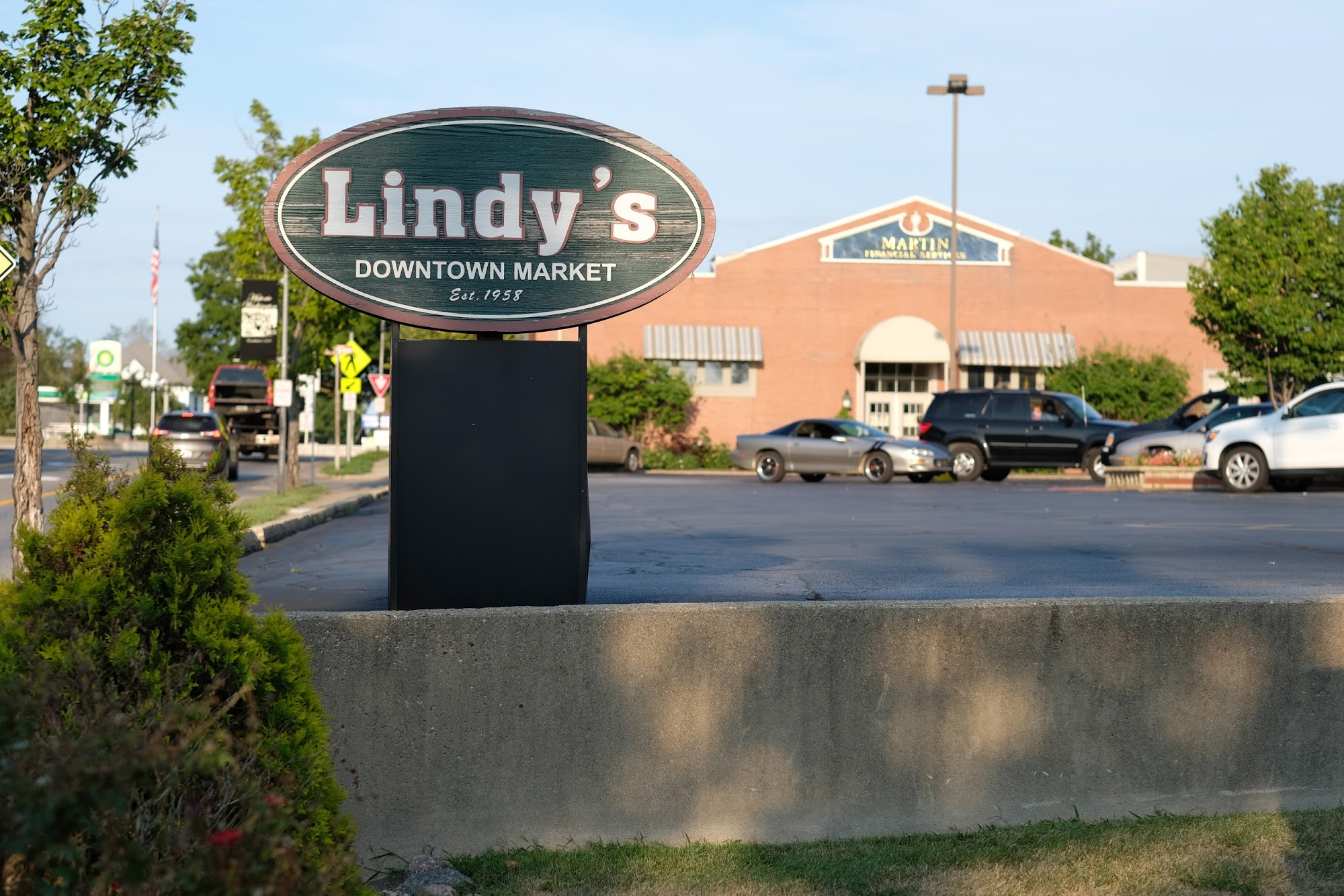 Lindy's Downtown Market
