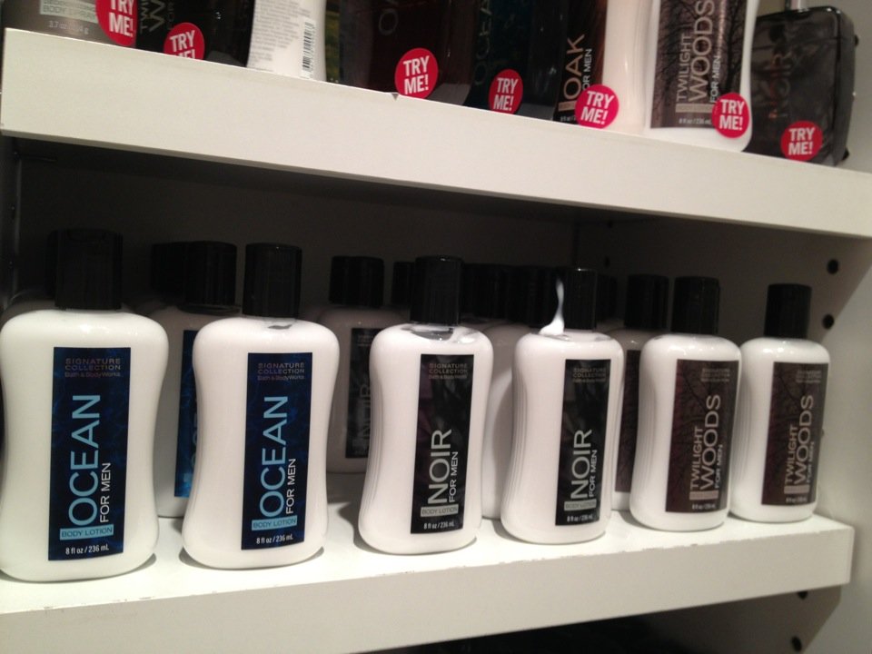 BATH & BODY WORKS - 800 N Green River Rd, Evansville IN - Hours ...