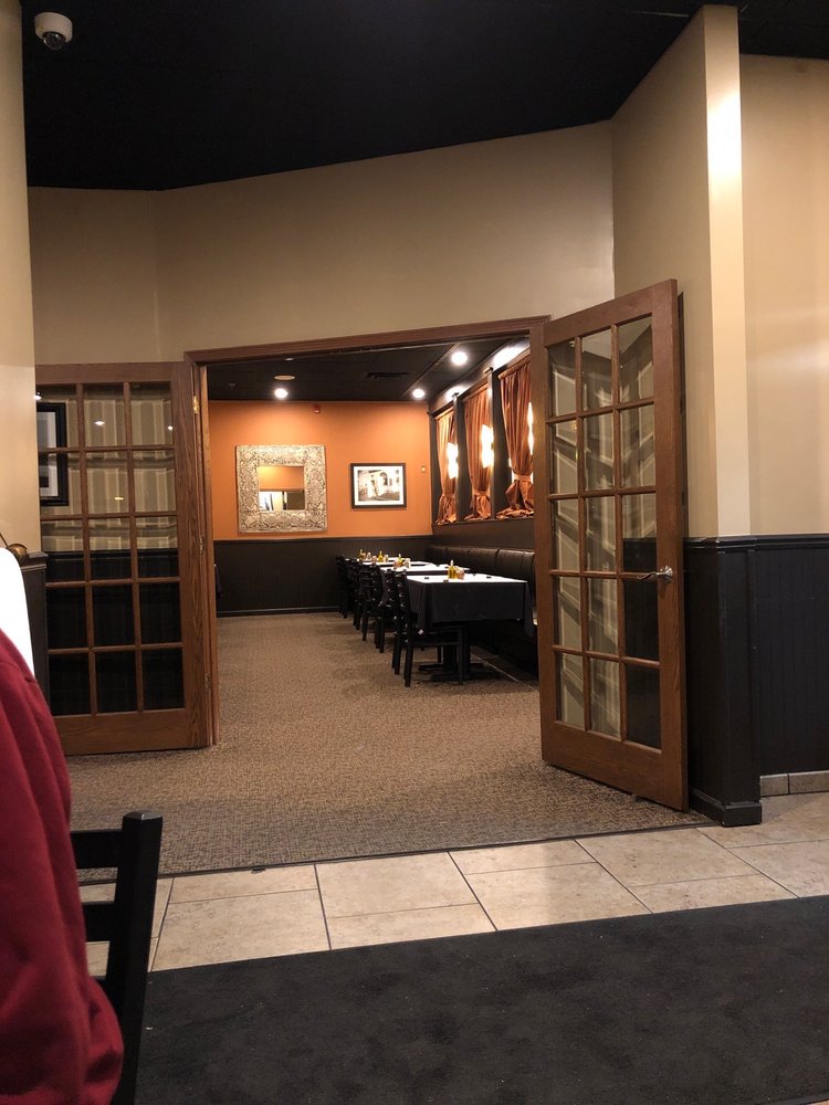 Zianos Italian Eatery 10520 Maysville Rd, Fort Wayne