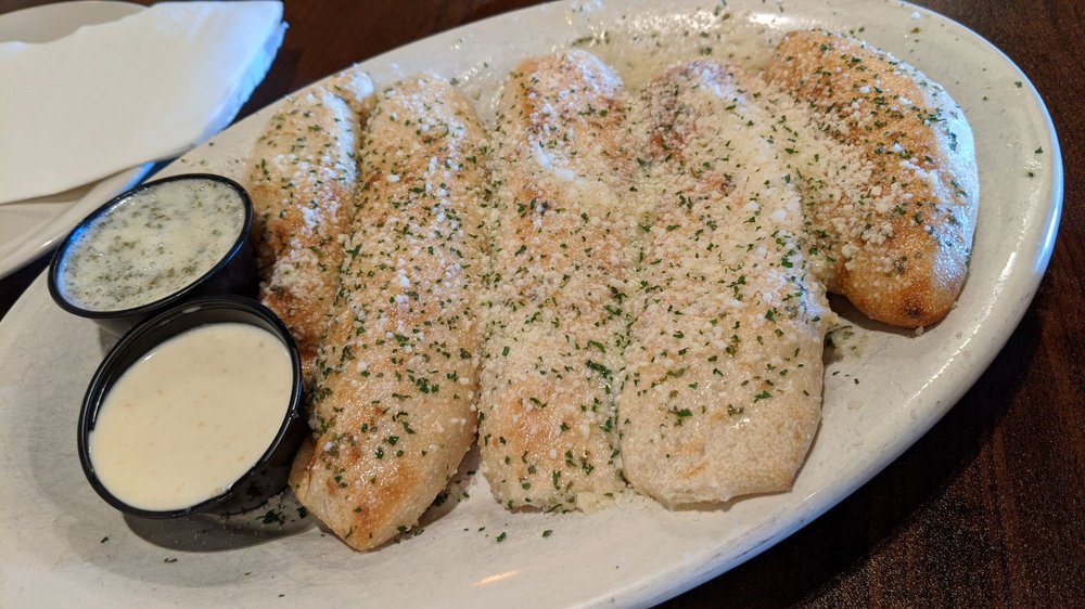 Zianos Italian Eatery 702 E Dupont Rd, Fort Wayne