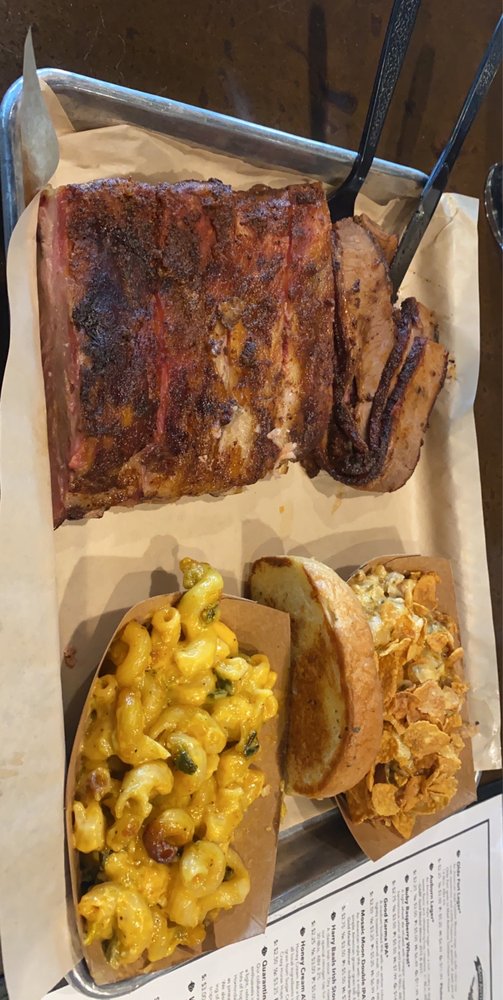 Shigs In Pit BBQ & Brew 6250 Maplecrest Rd, Fort Wayne