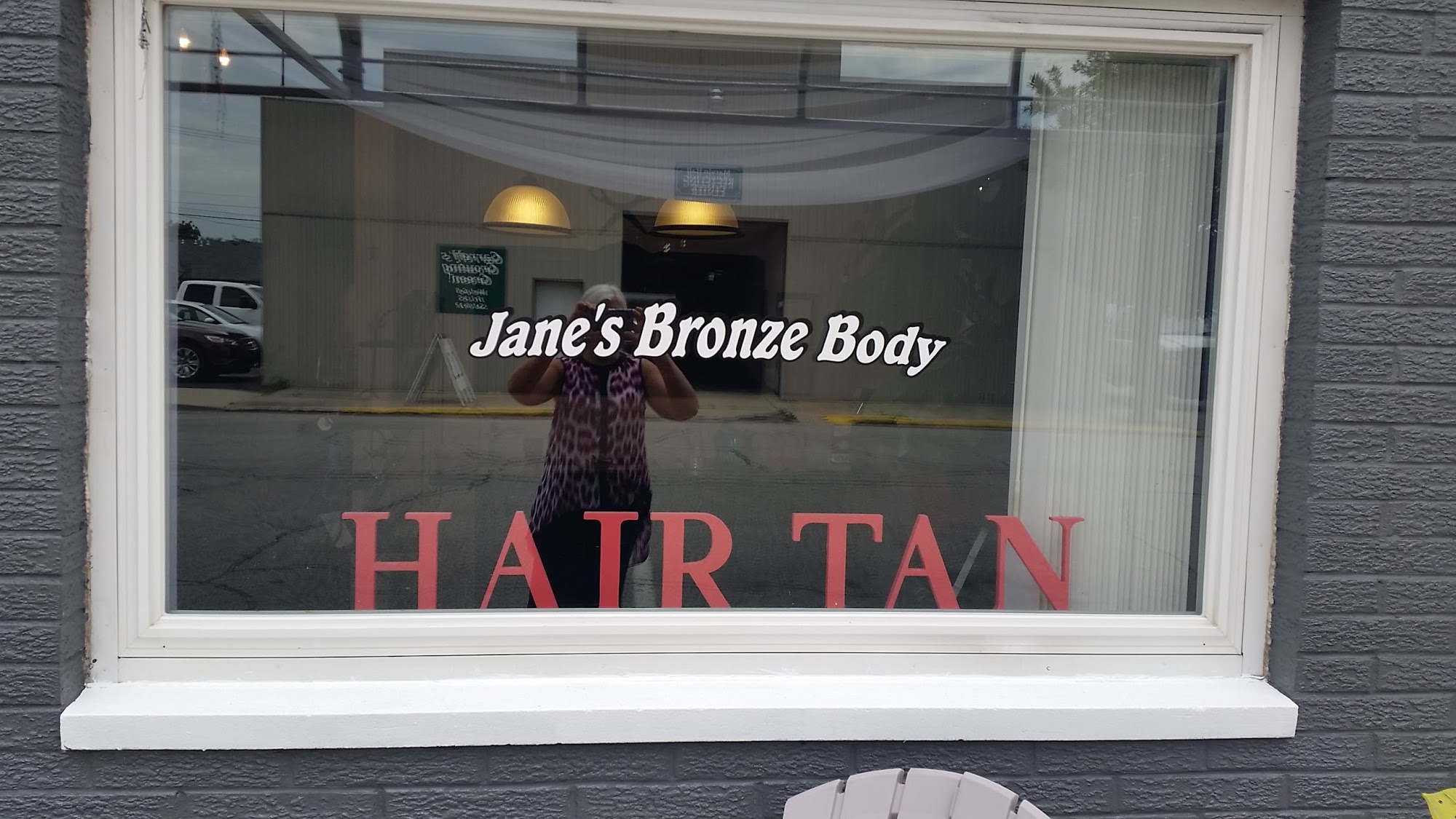 Bronze Body & Beauty Shoppe