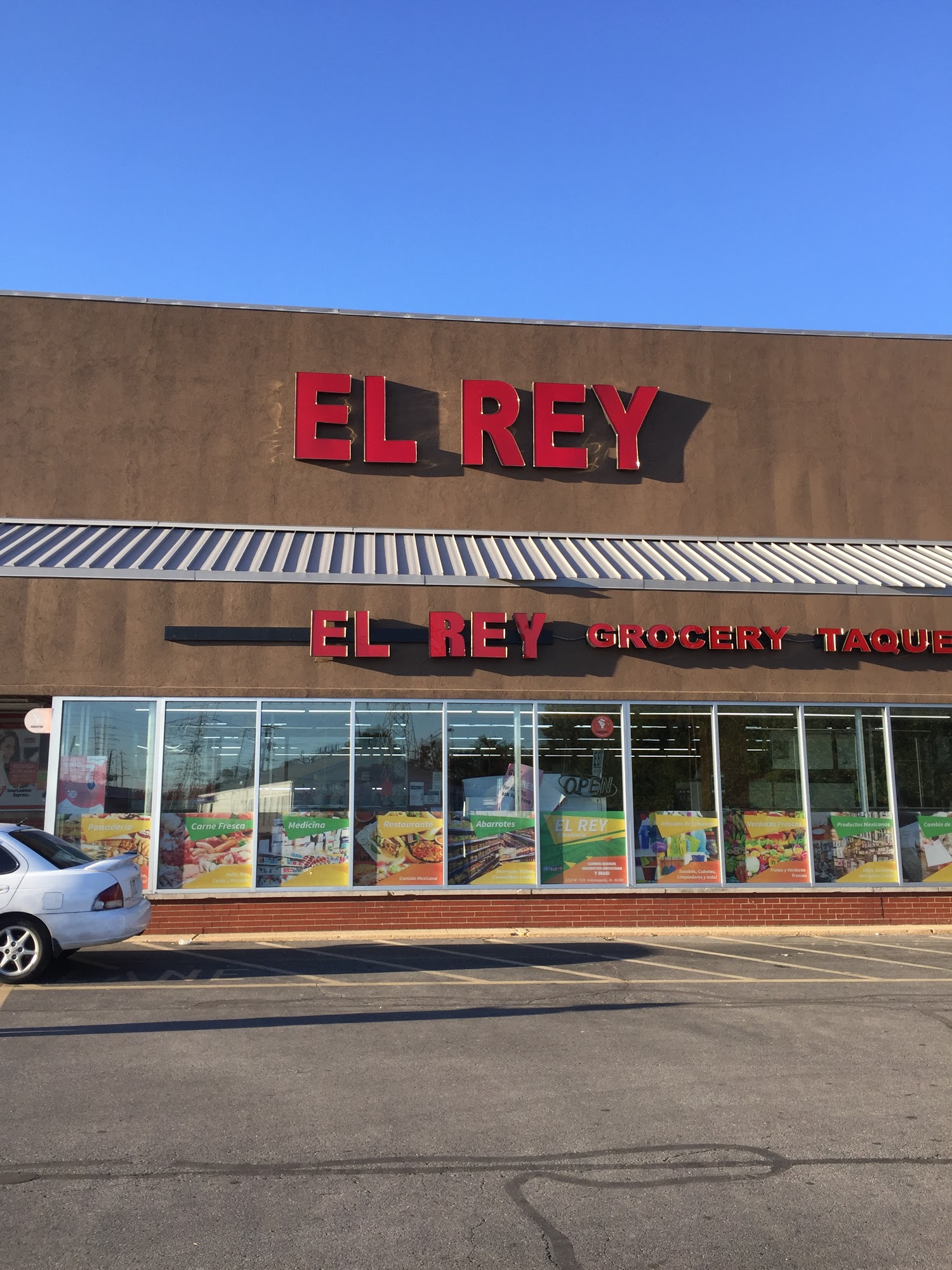 El Rey Grocery Store