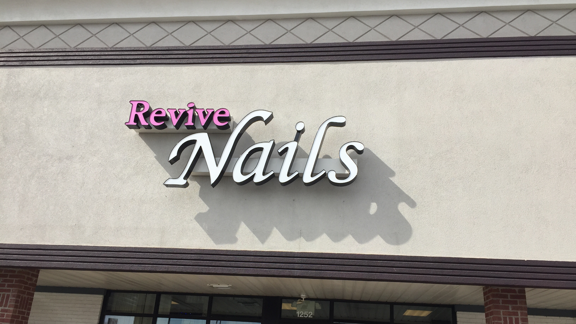 Revive Nails