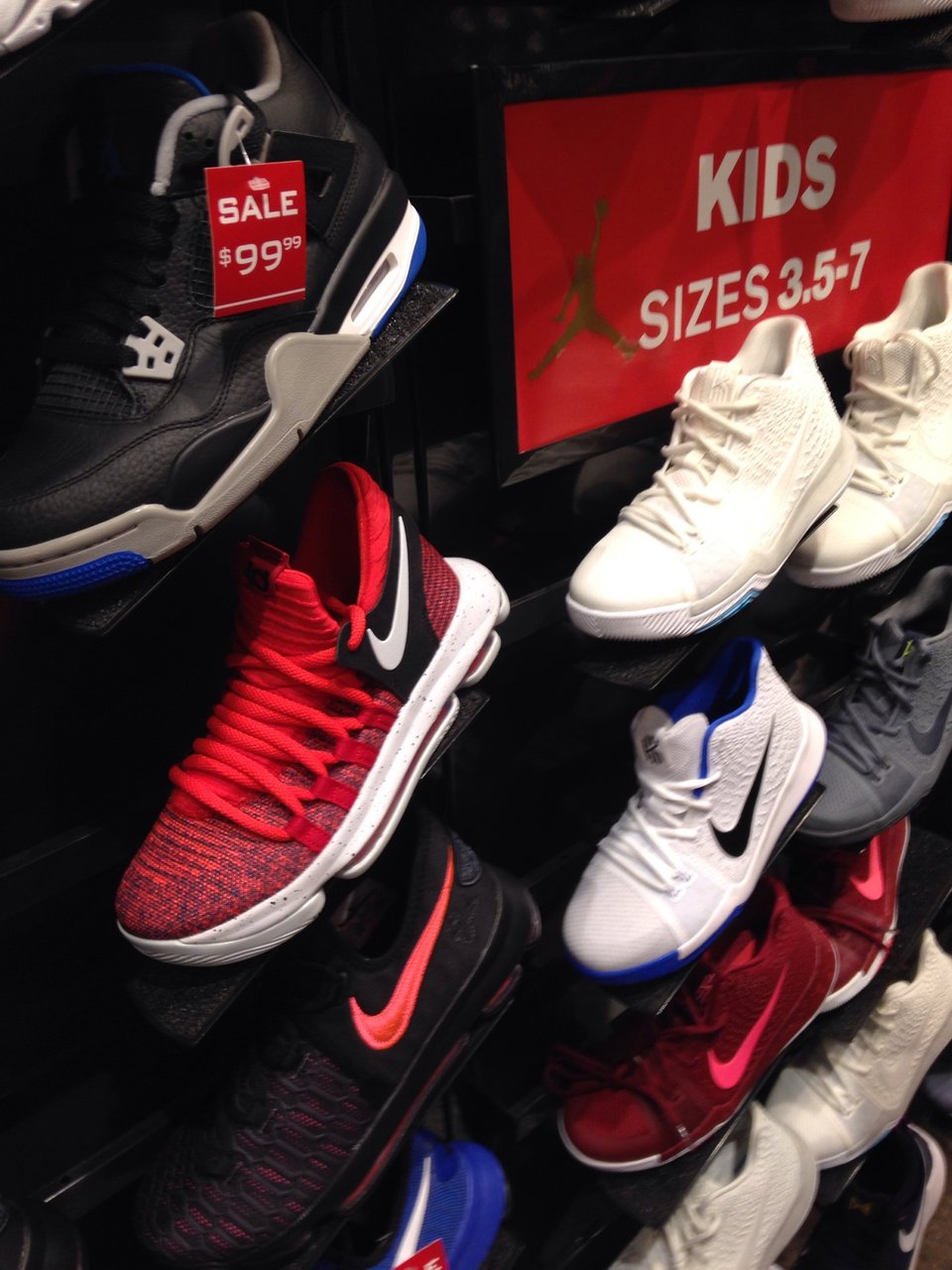 Foot Locker 3501 N Granville Ave Space K10b, Muncie