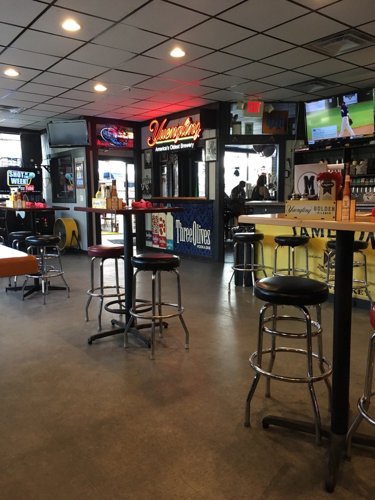 Mulligan's Bar and Grill 1705 S Bend Ave, South Bend