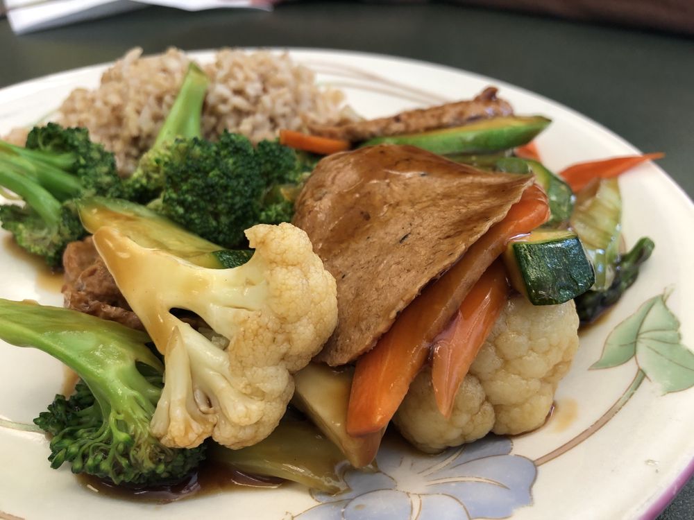 Pinellia Vegan Asian Restaurant 3601 Edison Rd ste d, South Bend