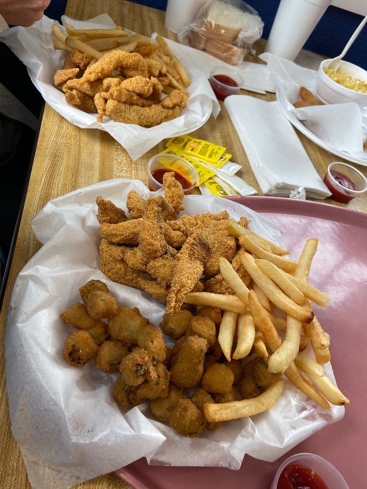 City Fish & More Restaurant 2704 State Ave, Kansas City