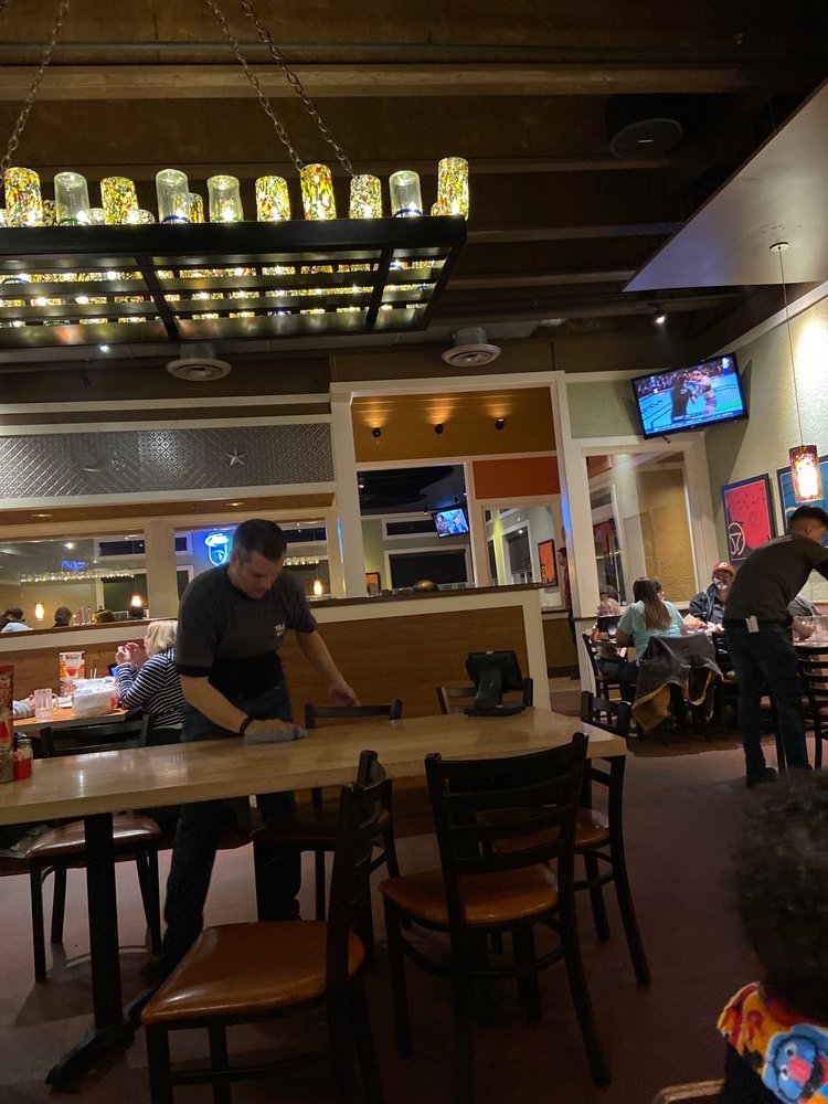 Chili's Grill & Bar 1710 Village West Pkwy, Kansas City