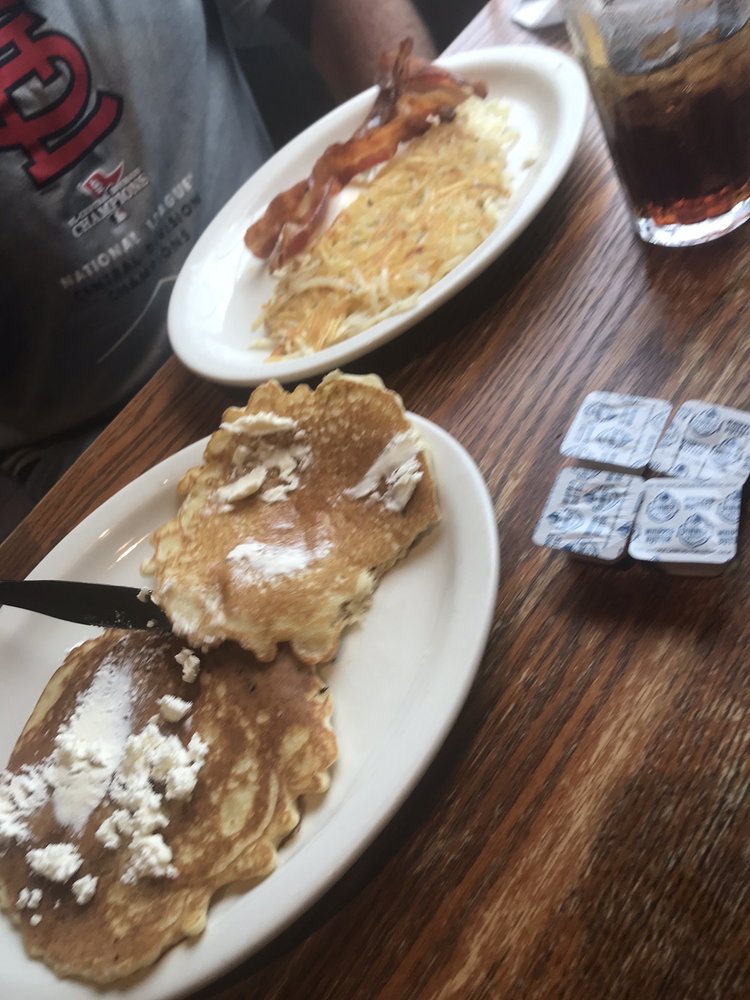 Cracker Barrel Old Country Store 8225 N Church Rd, Kansas City