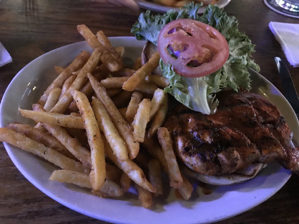 Tanner's Bar & Grill- 119th 10146 W 119th St, Overland Park