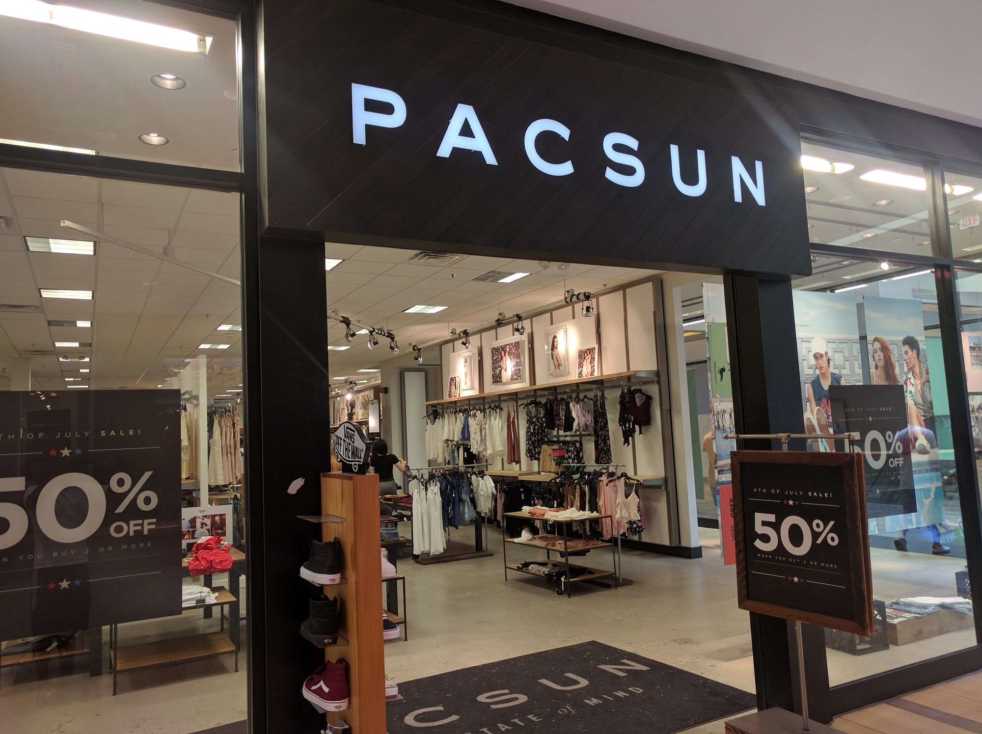 PacSun