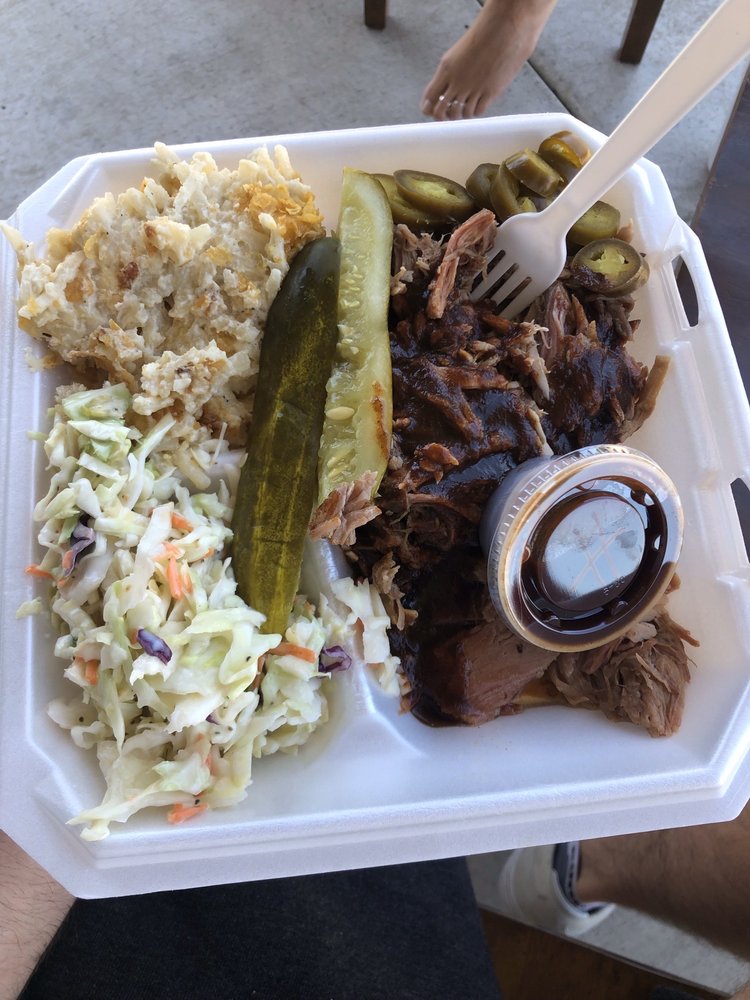 Lonnie Q's BBQ 3150 SE 21st St, Topeka