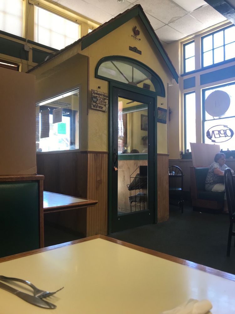 Bradley's Corner Cafe 844 N Kansas Ave, Topeka