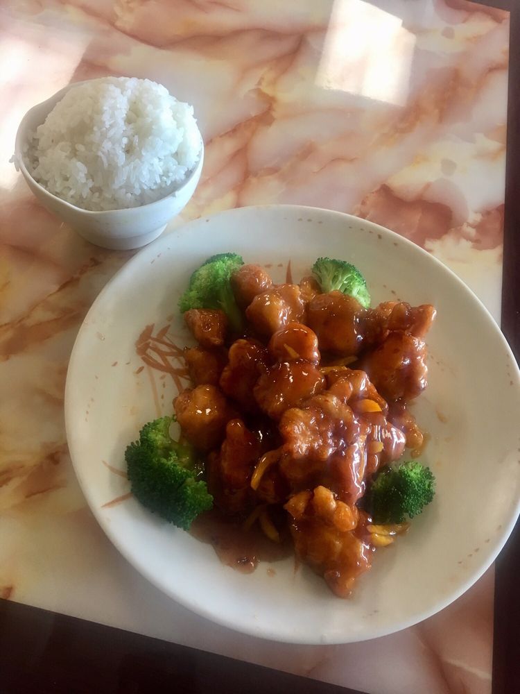 Wok & Grill 400 SW 29th St suite u, Topeka