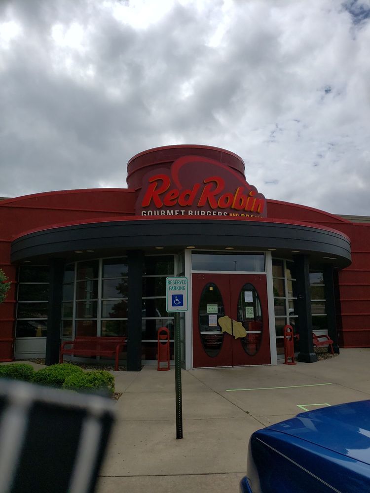 Red Robin Gourmet Burgers and Brews 6230 SW 6th Ave St, Topeka