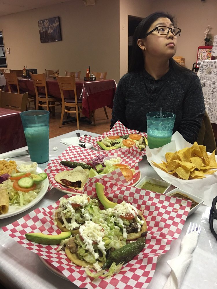 la carreta mexican restaurant 1608 E Harry St, Wichita