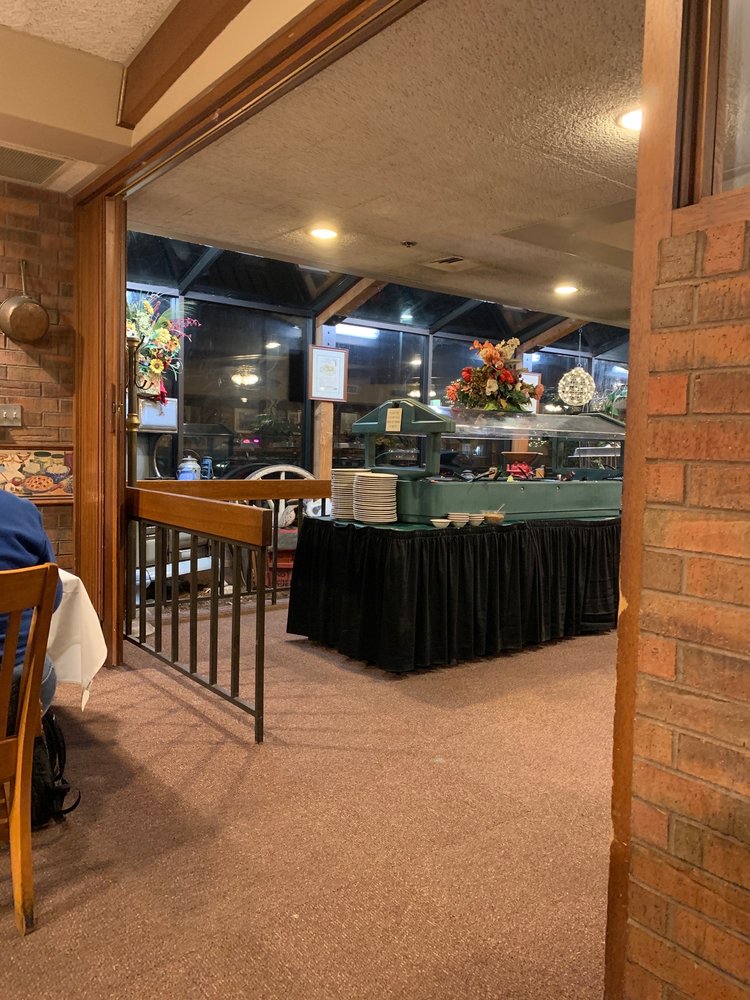 Spear's | Restaurant & Pie Shop 4323 W Maple St, Wichita