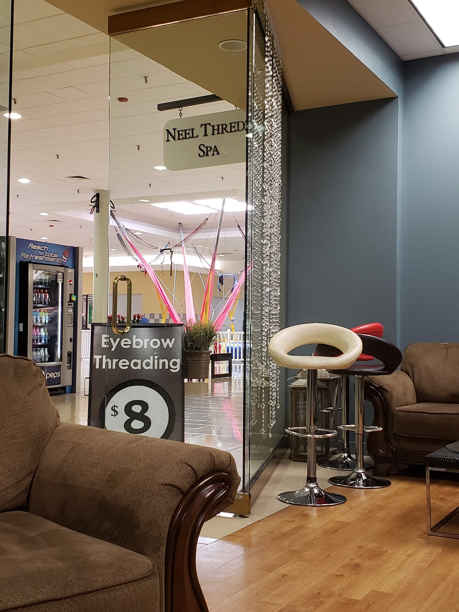 Neel Thredz Spa | Eyebrow Threading & Tinting | Beauty Salon in Bowling Green