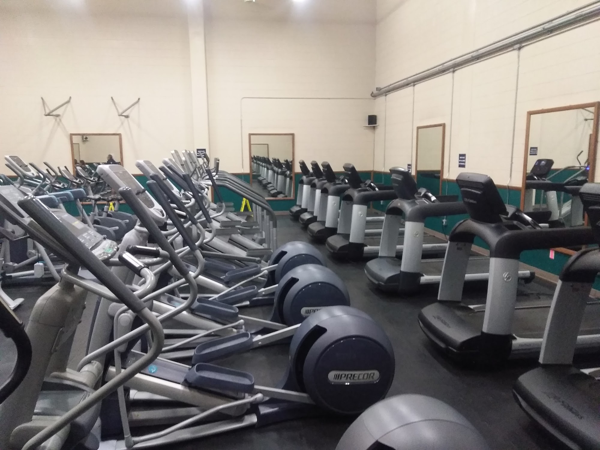 Lozada Physical Fitness Center