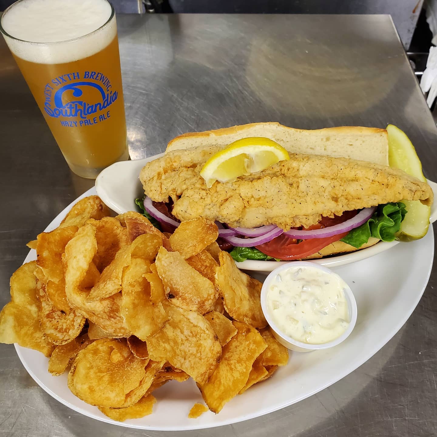 Winchell's Restaurant & Bar 348 Southland Dr, Lexington