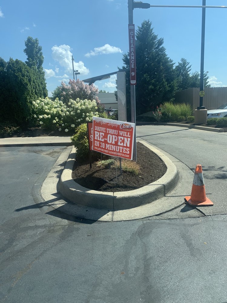 Raising Cane's Chicken Fingers 2555 Nicholasville Rd, Lexington