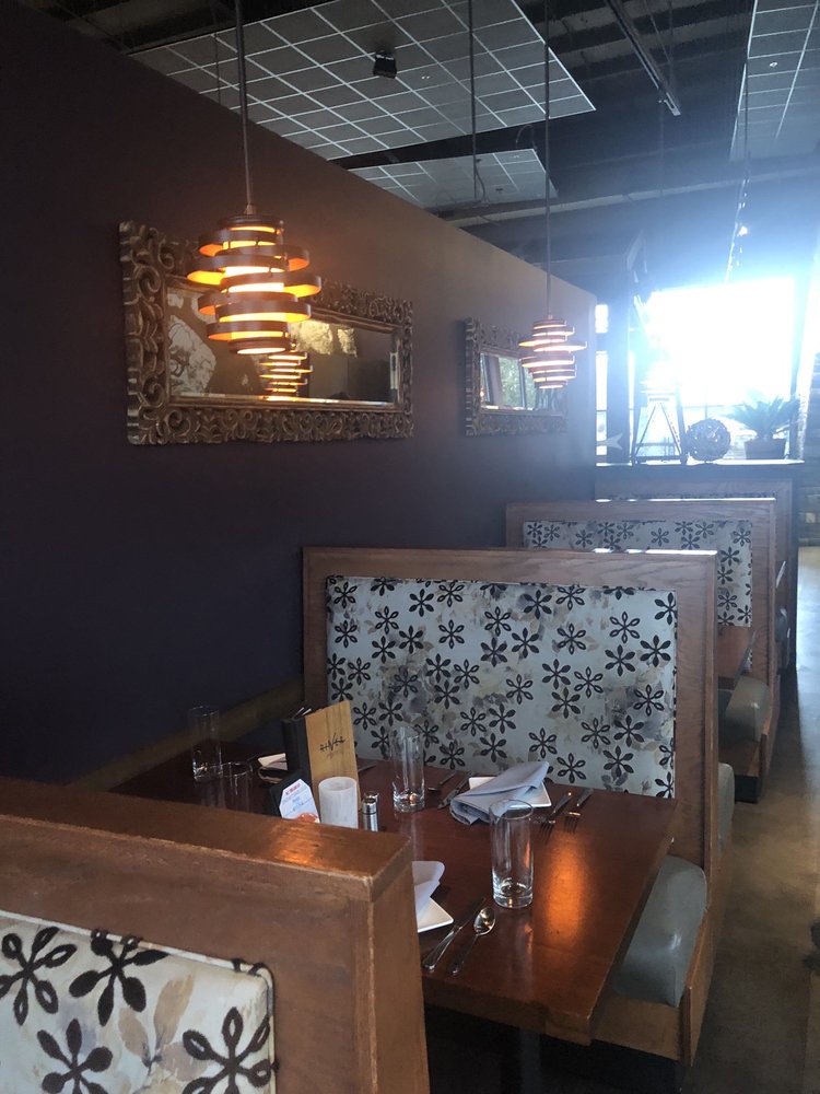 River House Restaurant and Raw Bar 3015 River Rd, Louisville