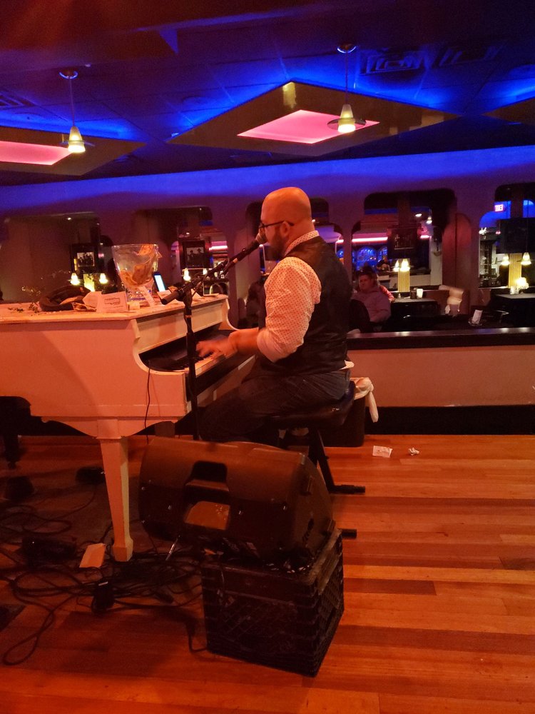 Gangsters Dueling Piano Bar 18 E 5th St, Newport
