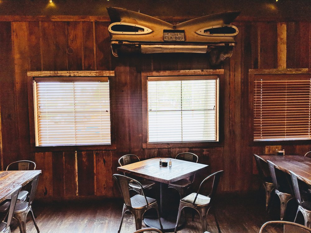 Roux 61 Seafood & Grill 8322 Bluebonnet Blvd, Baton Rouge