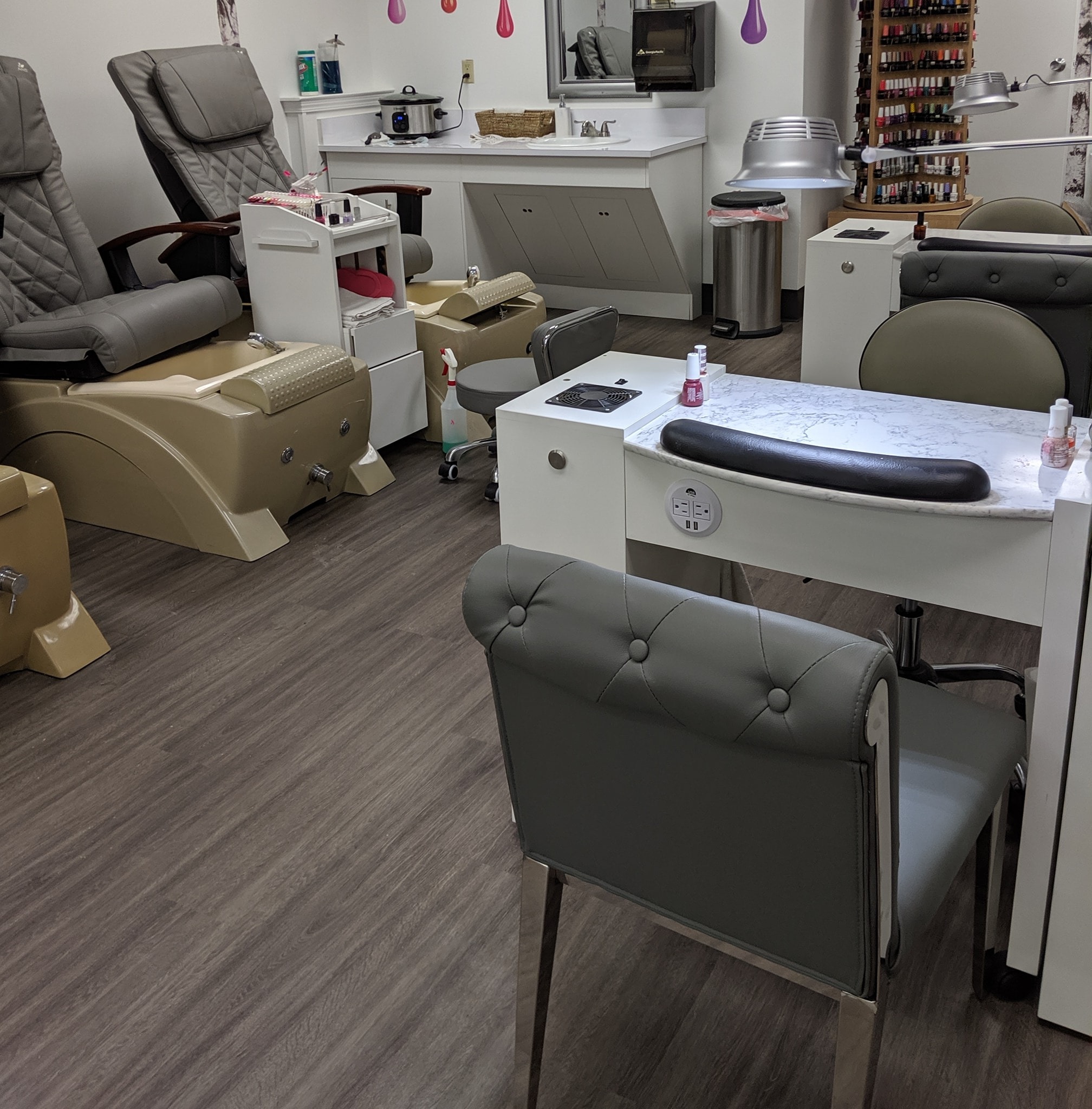 Regal Nails 1633 Martin Luther King Blvd, Houma