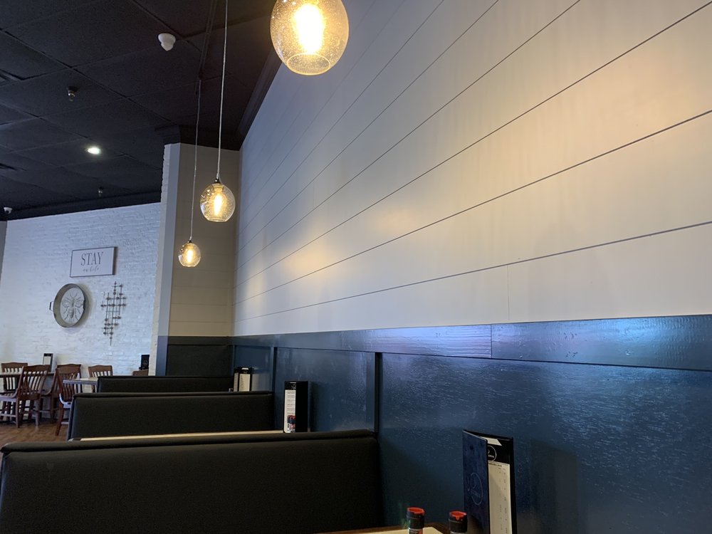 La Pizzeria 3809 Ambassador Caffery Pkwy, Lafayette